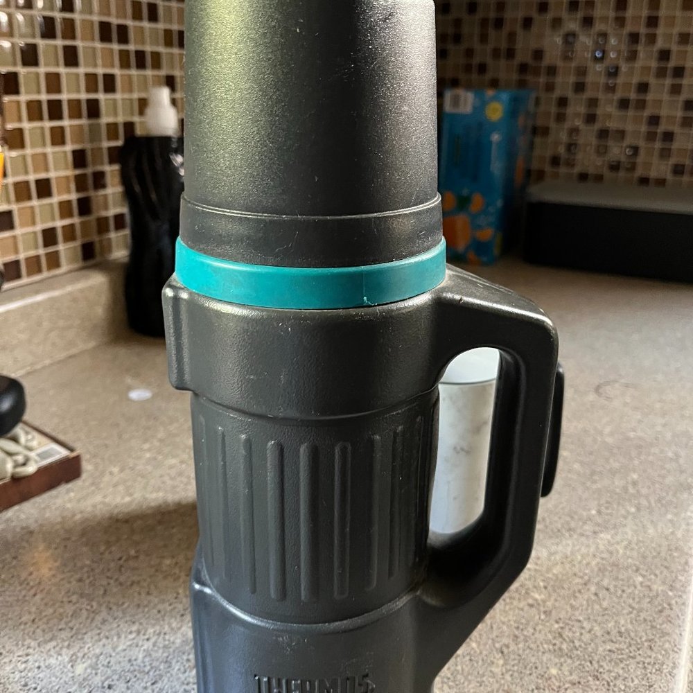THERMOS